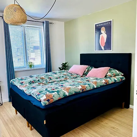 Apartament 5 Minute Walk To Lego House - 50m2 Cozy Apartment- D Unit *